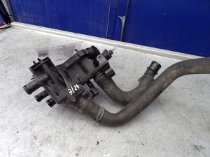 Volkswagen Golf IV obudowa termostatu