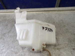 Mazda 323 BA zbiornik spryskiwaczy 1,5B