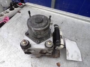 Mazda 6 I pompa ABS 1,8B 437-0764 2067141