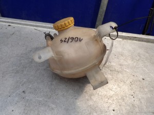 Opel Corsa B zbiornik wyrównawczy 1,4B