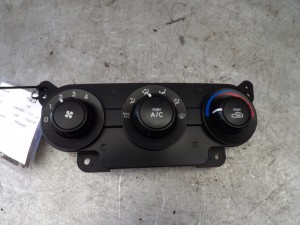 Kia Cerato I panel sterowania 97250-2F005