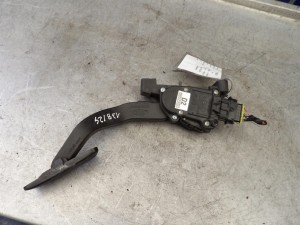 Kia Cerato I pedał gazu elektryczny 060306A0839 32700-2FXXX