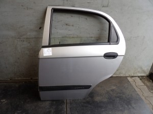 Chevrolet Spark II drzwi tylne lewe HB 5D lak. 92U