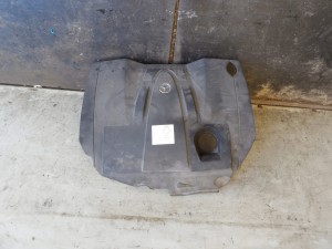 Mercedes W204 2,2 CDI osłona silnika górna A6460101167