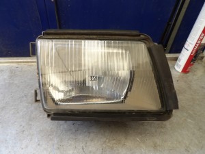 Mercedes W126 Coupe lampa przednia prawa 1268203261KZ
