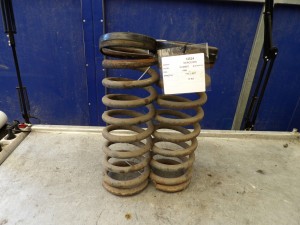 Mercedes W126 coupe sprężyny tylne