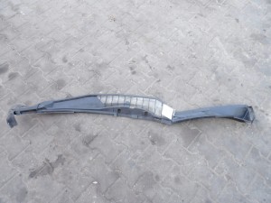 Mercedes W126 coupe podszybie 1268301313, 1268300513