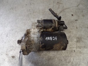 Volkswagen Golf IV rozrusznik 020911023F 001121006