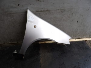 Fiat Punto II błotnik przedni prawy lak. 647 HB 5D