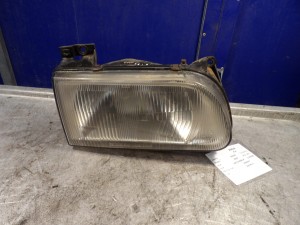 Kia Pride lampa przednia prawa