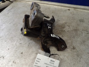 Toyota Corolla E15 mocowanie silnika prawe P 1,6B