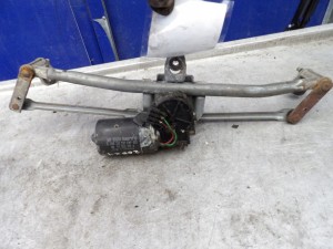 VW Golf IV mechanizm wycieraczek przód 1J1955113A 0390241137 058971119
