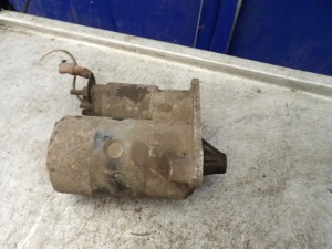 Renault Clio II 1,4B rozrusznik 7700274351 M002T13581