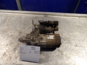 Mazda 6 I 1,8B rozrusznik M000T90981 L813