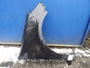 Renault Clio III błotnik przedni prawy lak. NV676 8200256118
