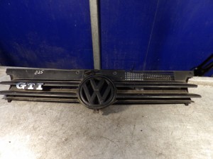 Volkswagen Golf IV atrapa, grill 1J0853655G 1J0853651H