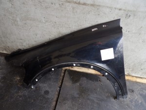 Volvo C30 błotnik lewy lak. 452-46