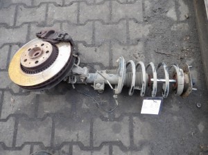 Volvo S60 2,5B 210KM zawieszenie przednie lewe 8667252A 524904553832