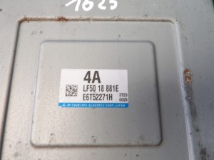 Mazda 3 komputer E6T52271H 4A LF50 18 881E