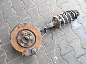 VW New Beetle I 2,0 zawieszenie przednie prawe 2000222