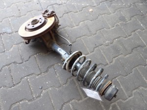 VW New Beetle I 2,0 zawieszenie przednie lewe 2000222