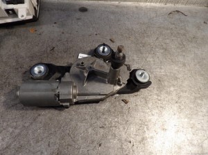 Mazda 3 silniczek wycieraczki tył 0390201588