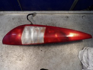 Ford Mondeo MK3 lampa tylna lewa 1S7113405C 0374D