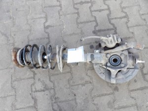 Volvo S60 2,4D zawieszenie przednie lewe 9461943