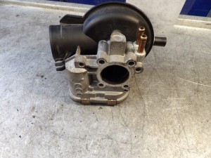 Opel Corsa C przepustnica 90572687 460023377 9157512
