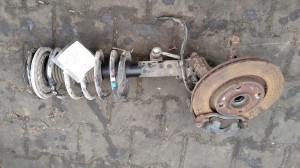 Citroen Berlingo I lift 1,9D zawieszenie przednie lewe