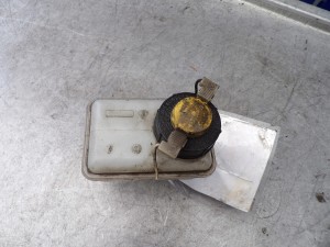 Fiat 126P zbiorniczek hamulca 0,65B