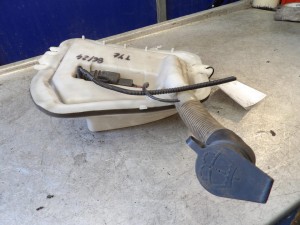 BMW E46 - ZBIORNIK SPRYSKIWACZY TYŁ 6168 8 374557