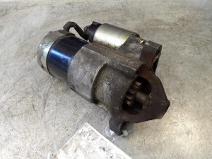 Renault Megane II rozrusznik 8200227092 M000691581