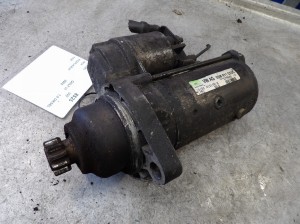 Volkswagen Golf IV rozrusznik 02M911023C D7RS50
