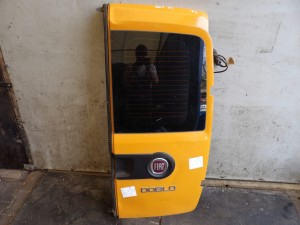 Fiat Doblo II drzwi tylne prawe lak. 061