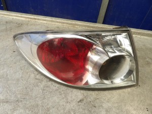 Mazda 6 lampa tylna lewa 220-61971
