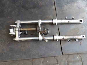 Suzuki Bandit 97 GSF 1200 zawieszenie przednie S304-L SA-1
