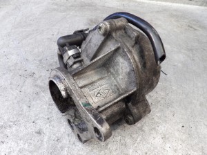 Renault Megane II 1,9D vacum pompa 163322916