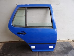 Volkswagen Golf IV drzwi tylne prawe lak. LW5Z HB 5D