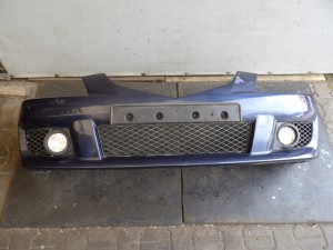 Mazda Premacy zderzak przód