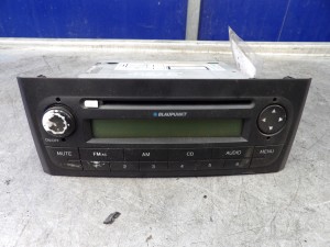 Fiat Grande Punto radio 7647386316 034502 BLAUPUNKT