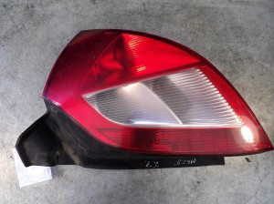 Renault Megane II lampa tylna prawa 8200073237