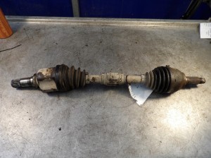 Mazda V 5 półoś lewa 1,8B