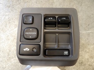 Daihatsu Cuore VI przełącznik szyb, lusterek 514936