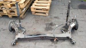 Honda CR-Z 1,5 Hybrid oś belka tylna