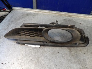 Honda CR-Z ramka, osłona halogenu lewa Hybrid 71107-SZT-G00