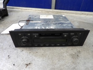 Audi A6 C5 radio 8P0035152B 9.18439-8351