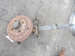 Fiat 126 zawieszenie przednie prawe