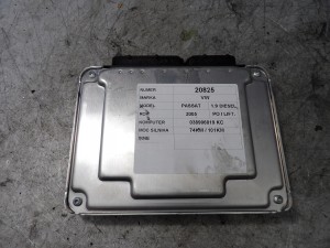 Volkswagen Passat B5 komputer sterownik 038906019KC 0281011204
