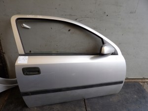 Opel Astra II G drzwi przednie prawe lak. Z147